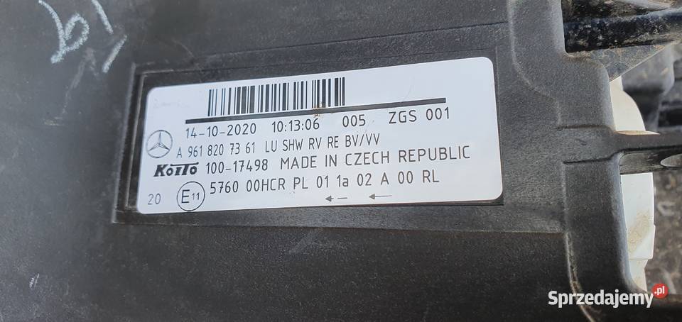 MERCEDES AROCS ANTOS REFLEKTOR PRAWY LAMPA PRAWA Bieleń sprzedam