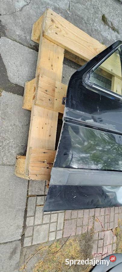 VW Golf 2 drzwi przednie lewe z dzieloną szybą