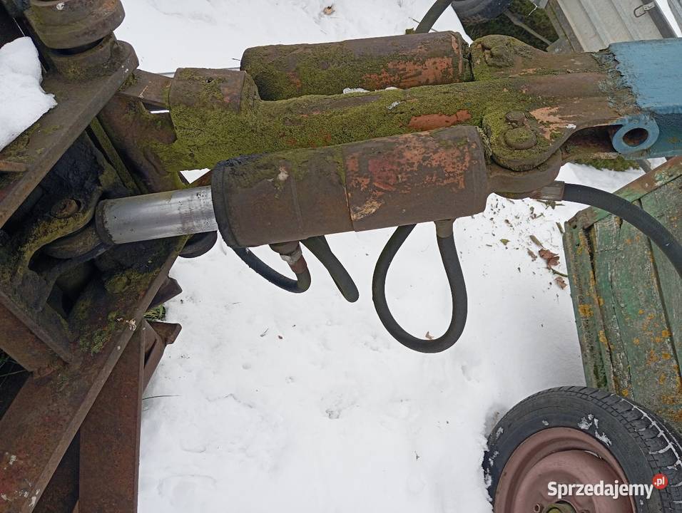 Siłowniki hydrauliczne ładowacza Świnki
