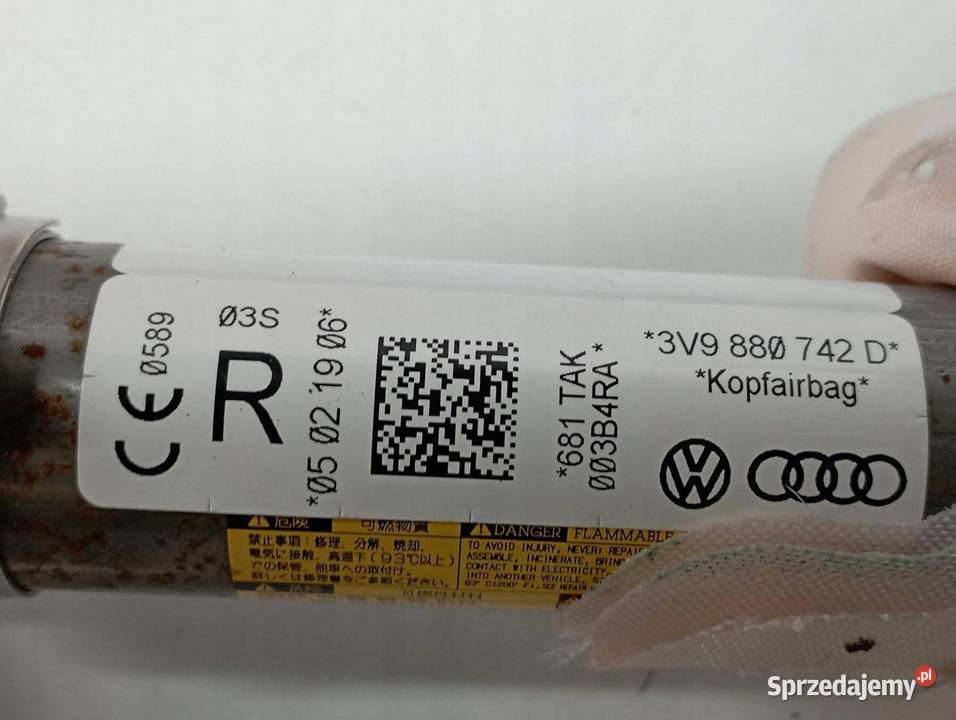 KURTYNA PRAWA PASAŻERA 3V 3V9880742D Skoda