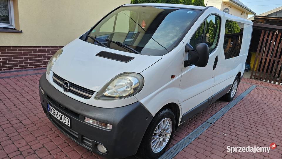 Opel Vivaro 6 os 19DTI 100 2003 Klima 6os Zarszyn