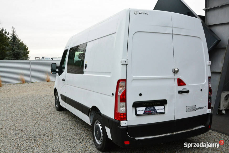 Renault Master średniak 7 osobowy brygadówka Rok produkcji 2018 Warszawa
