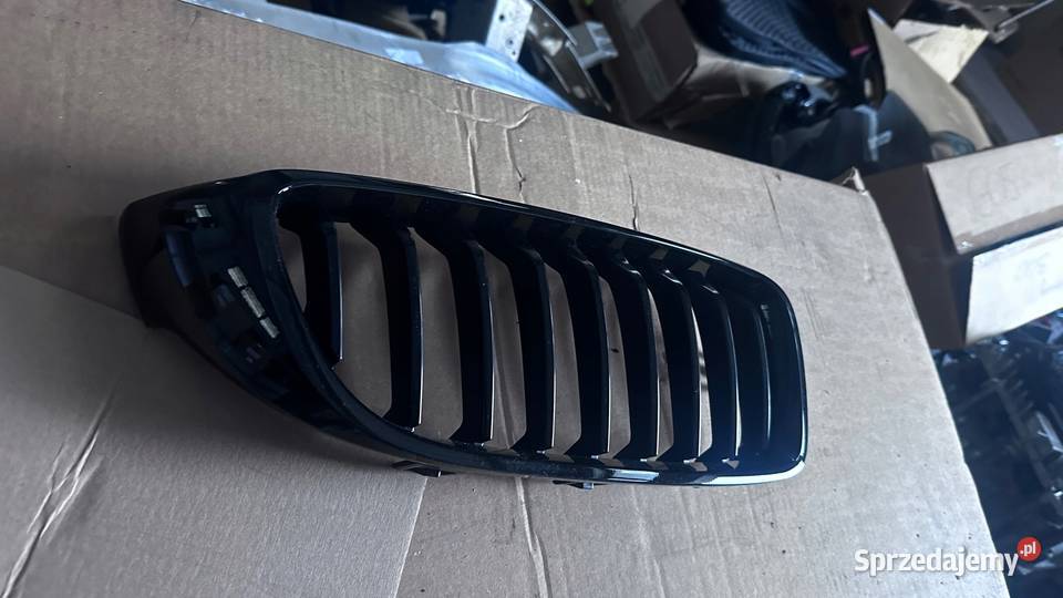 BMW 3 F32 LIFT LCI NERKA PRAWA GRILL NOWA Gorzów Wielkopolski