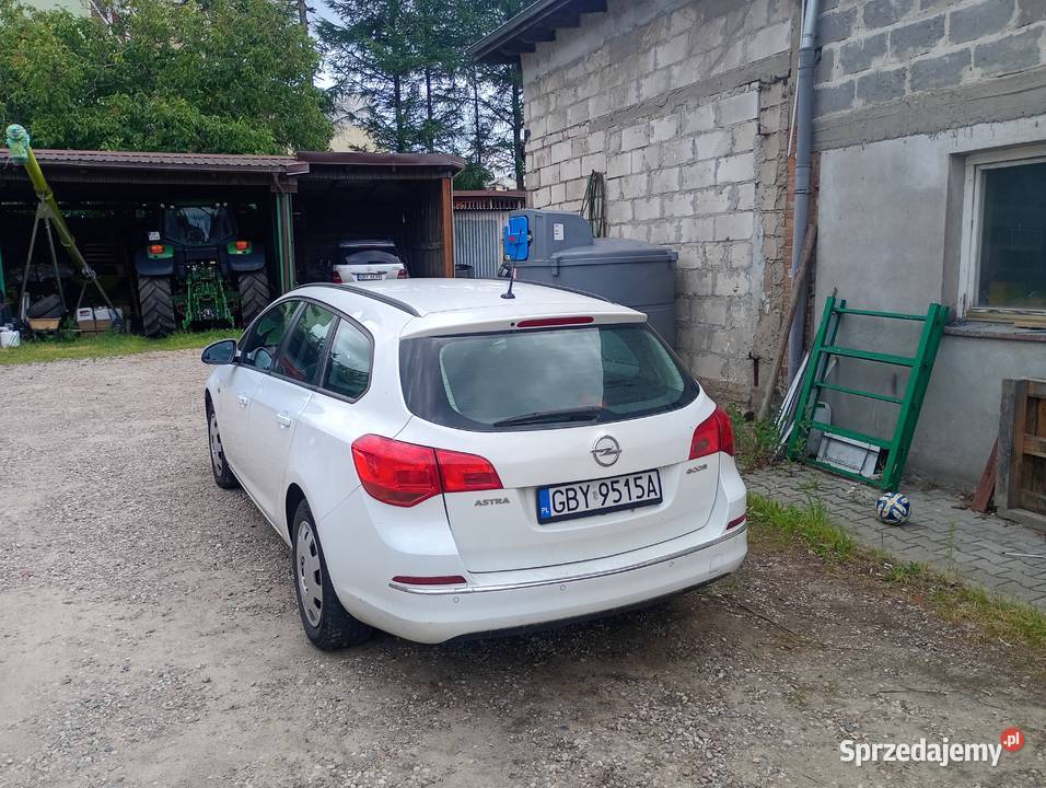 Opel astra J 16 cdti Astra Bytów sprzedam