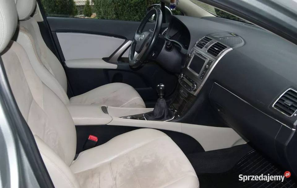 Toyota Avensis III Benzyna 2012 Las Janiszewski sprzedam