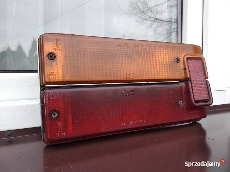 Fiat 125p lampa tył tylna prawa Sieradz