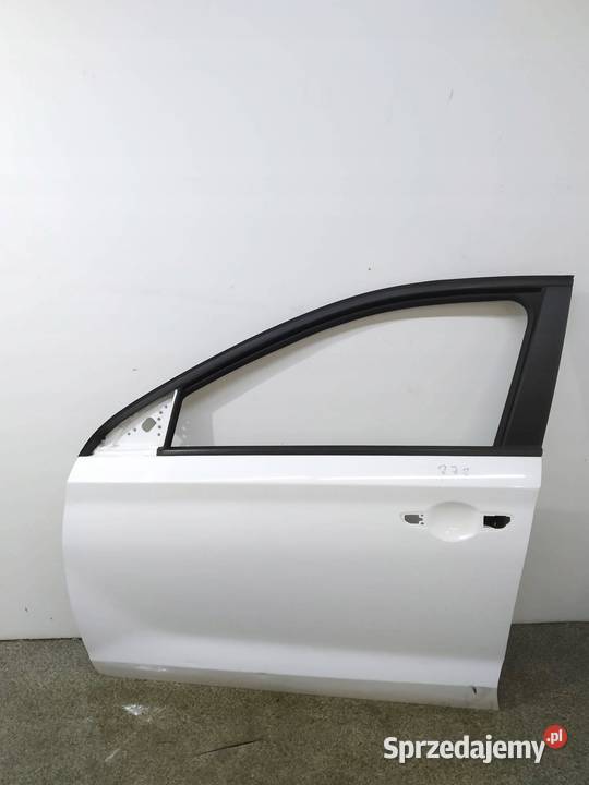 DRZWI LEWE PRZÓD PYW Hyundai i30 III 2016 Części samochodowe