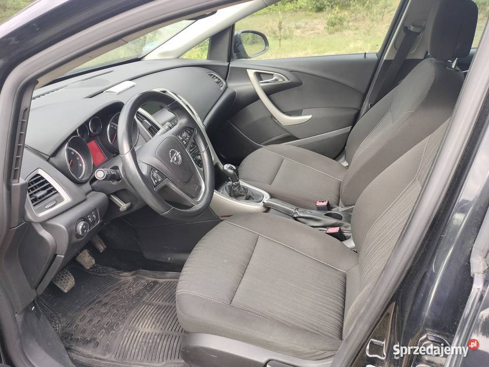 Opel Astra J 14 Benzyna Klima Tempomat 5 Drzwi z kurtyny powietrzne Kłobuck