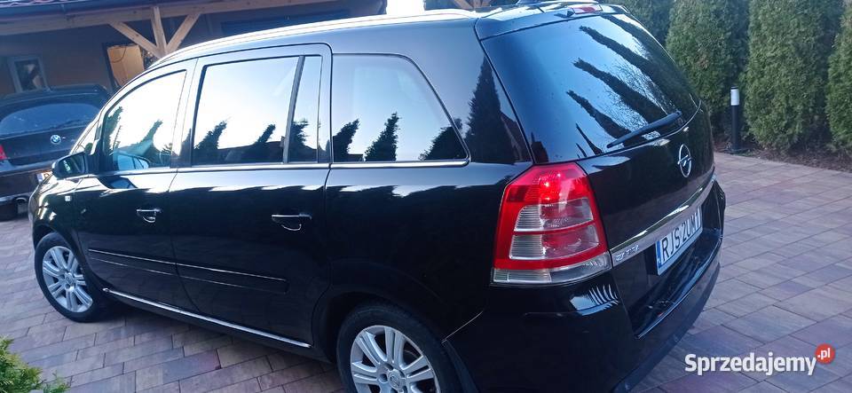Zafira b Rok produkcji 2009 Brzyska sprzedam