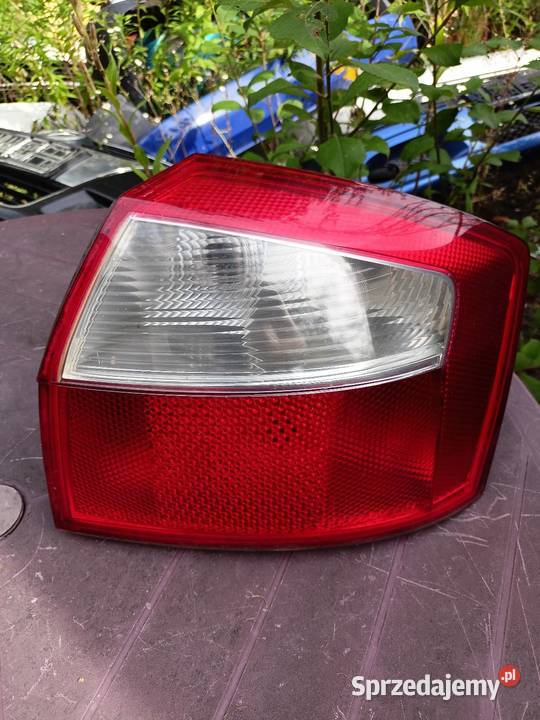 Lampa audi A4 B6 prawa sedan osobowe śląskie