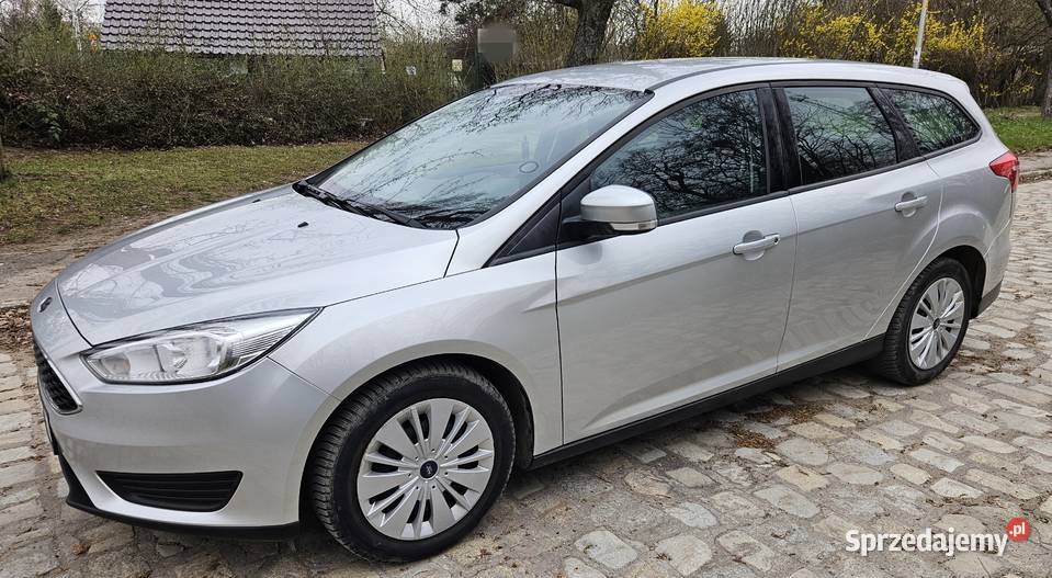 Ford Focus 2016r 16 benzyna 125 salonowy