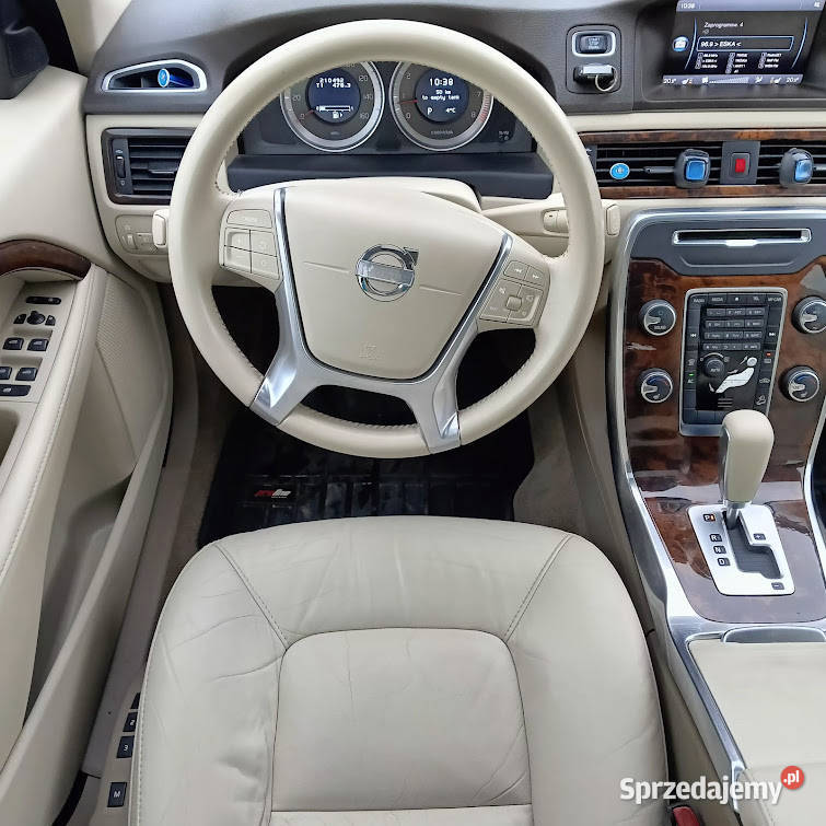 Volvo XC 70 4x4 Benz LPG model 2012 BEZWYPADKOWY Rok produkcji 2011 XC 70 Stargard sprzedam