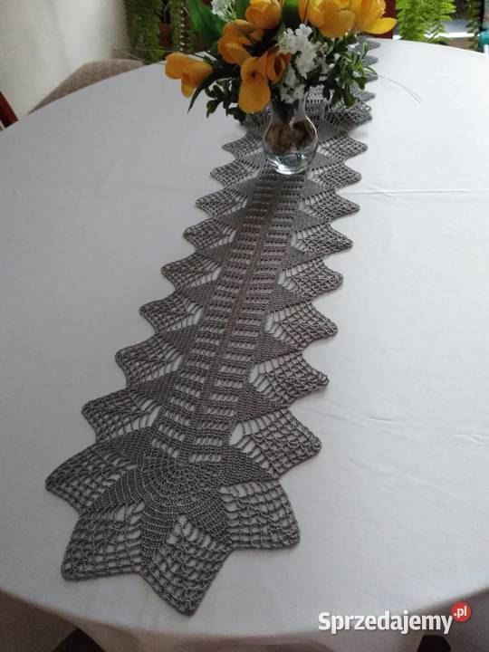 Długi wąski szary bieżnik Częstochowa