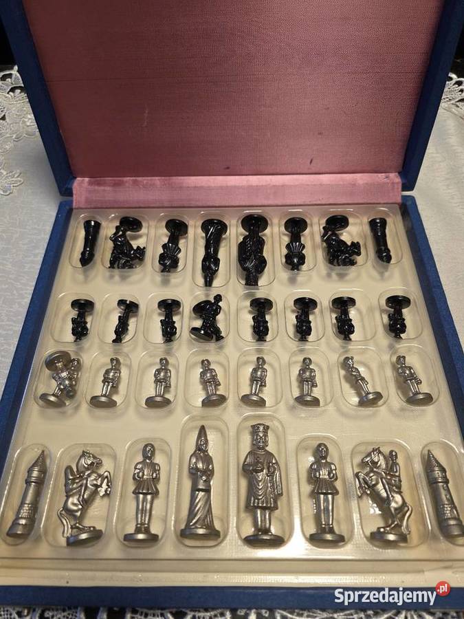 Szachy królewskie odlewane Pozostałe Łomża sprzedam