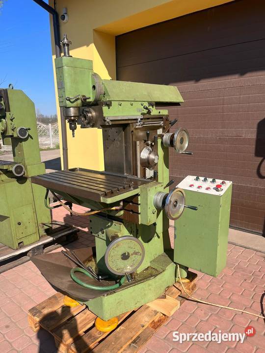 Frezarka uniwersalna narzędziowa wiertarka