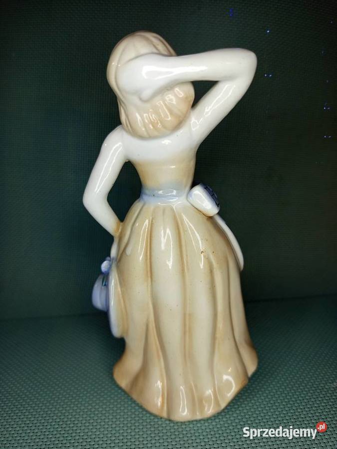Porcelanowa figurka eleganckiej damy z mazowieckie Warszawa