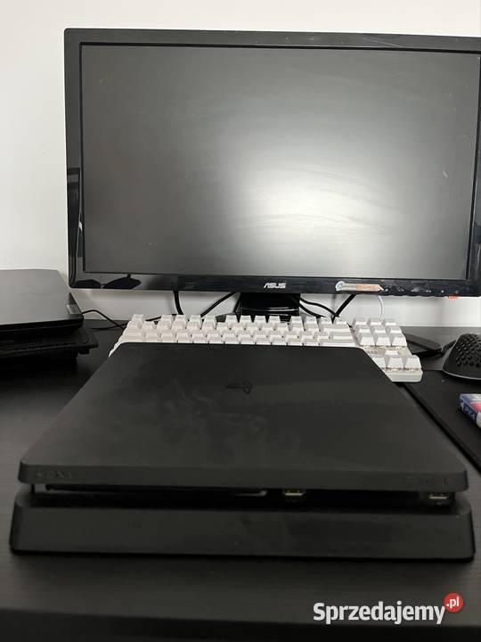 PlayStation 4 slim Bolesławiec