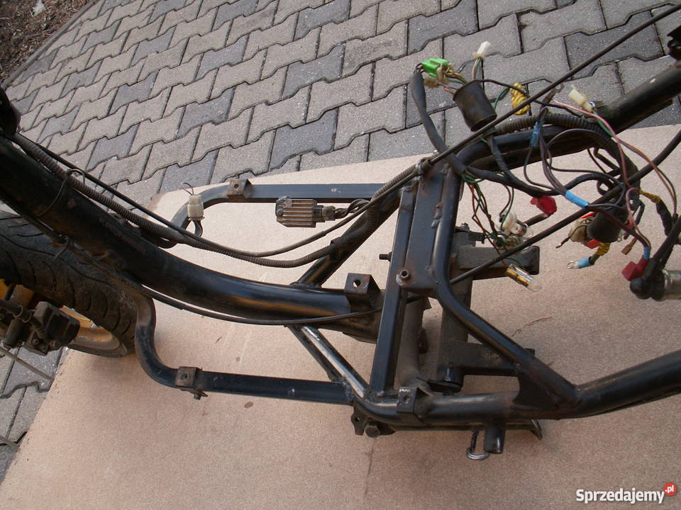 Rama z dokumentami plastiki części skuter 4t sprzedam