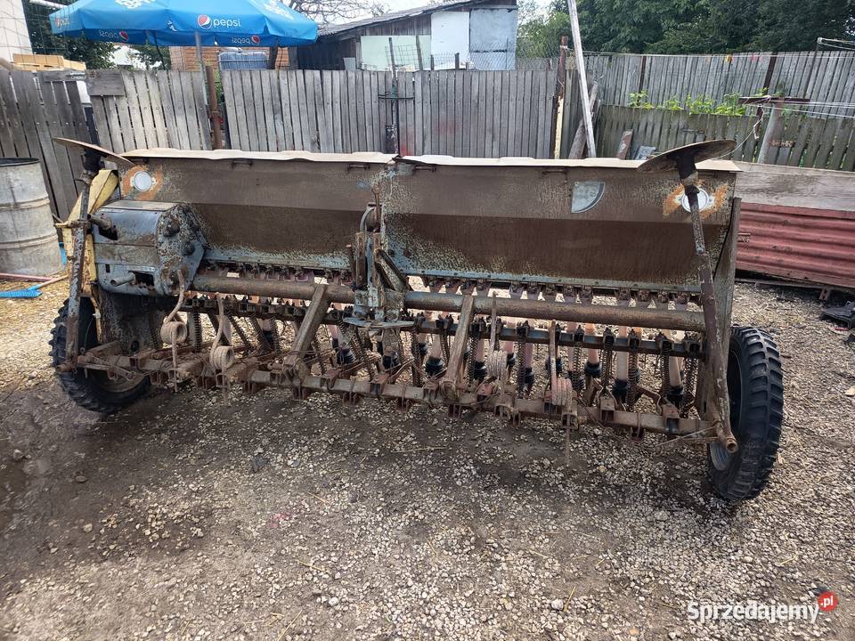 Siewnik zbożowy PoznaniakPług 2 skibowy nieuszkodzony Magonie