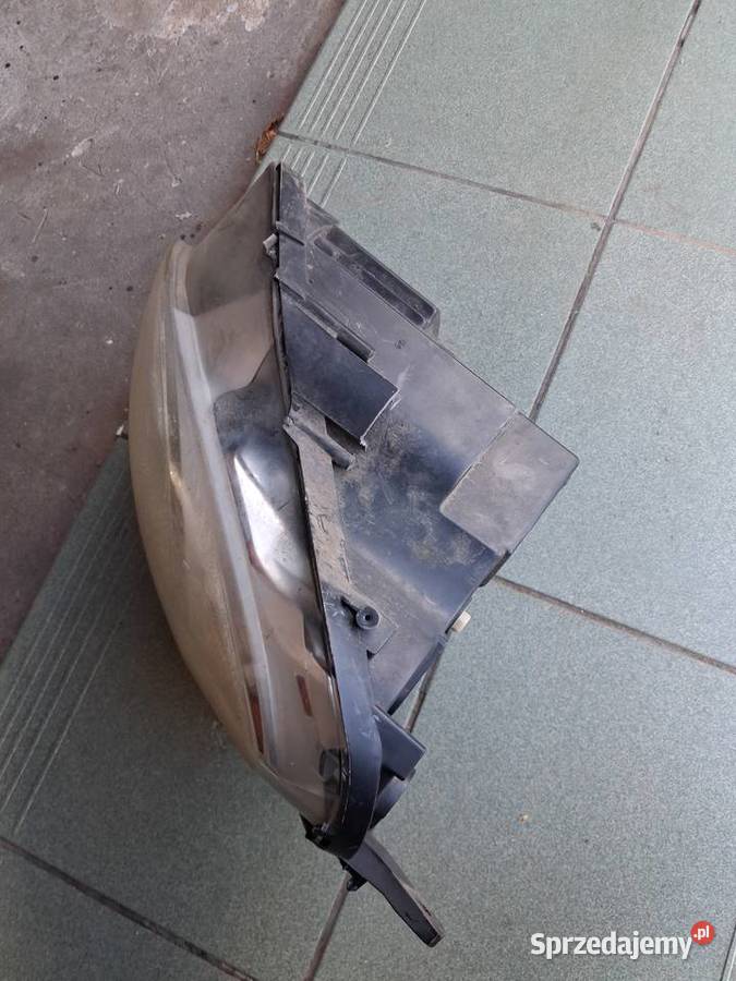 Alfa Romeo Mito lampa prawa przednia zwykla 0818 Lampy przednie Stalowa Wola