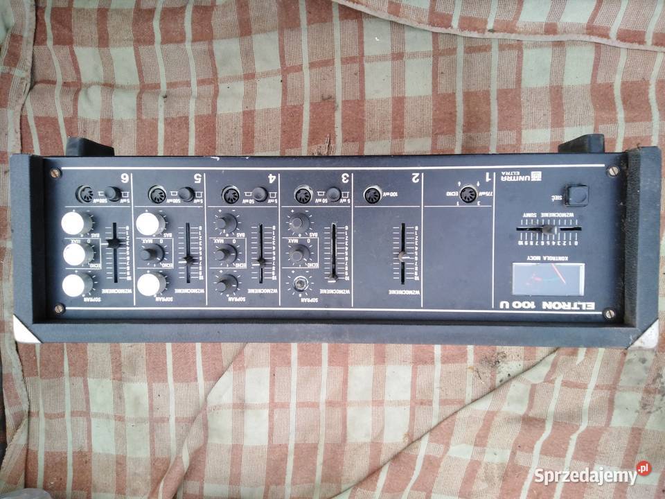 Akai AA 1010