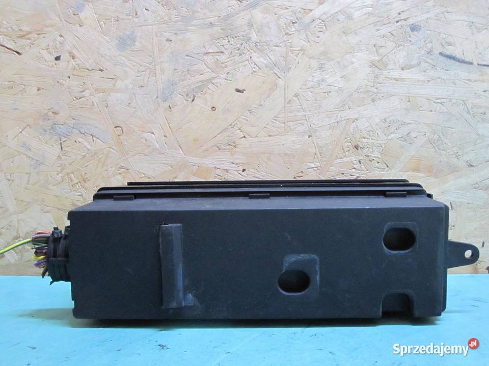 DISCOVERY III 27 TD 07r skrzynka bezpieczników