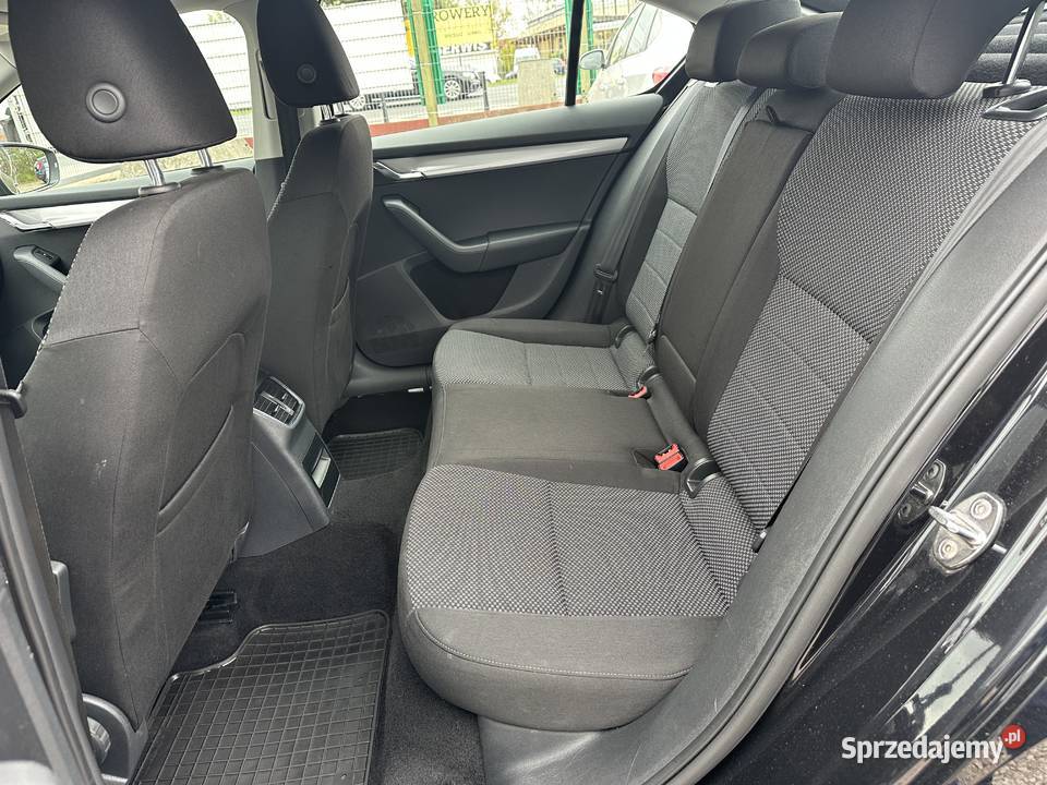 koda Octavia 18TSI 180 Manual Xenon Kamera ESP Warszawa sprzedam