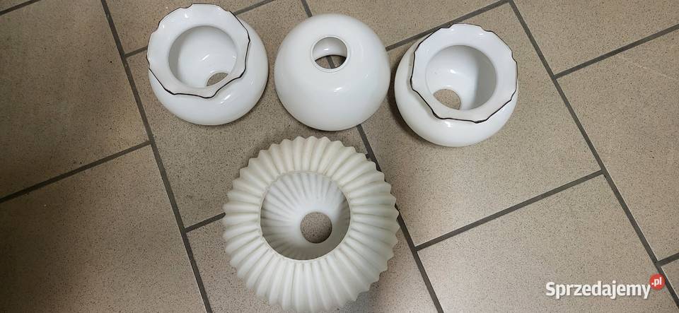 Klosze szklane z okresu PRL do lamp i zwisów Abażury i klosze łódzkie