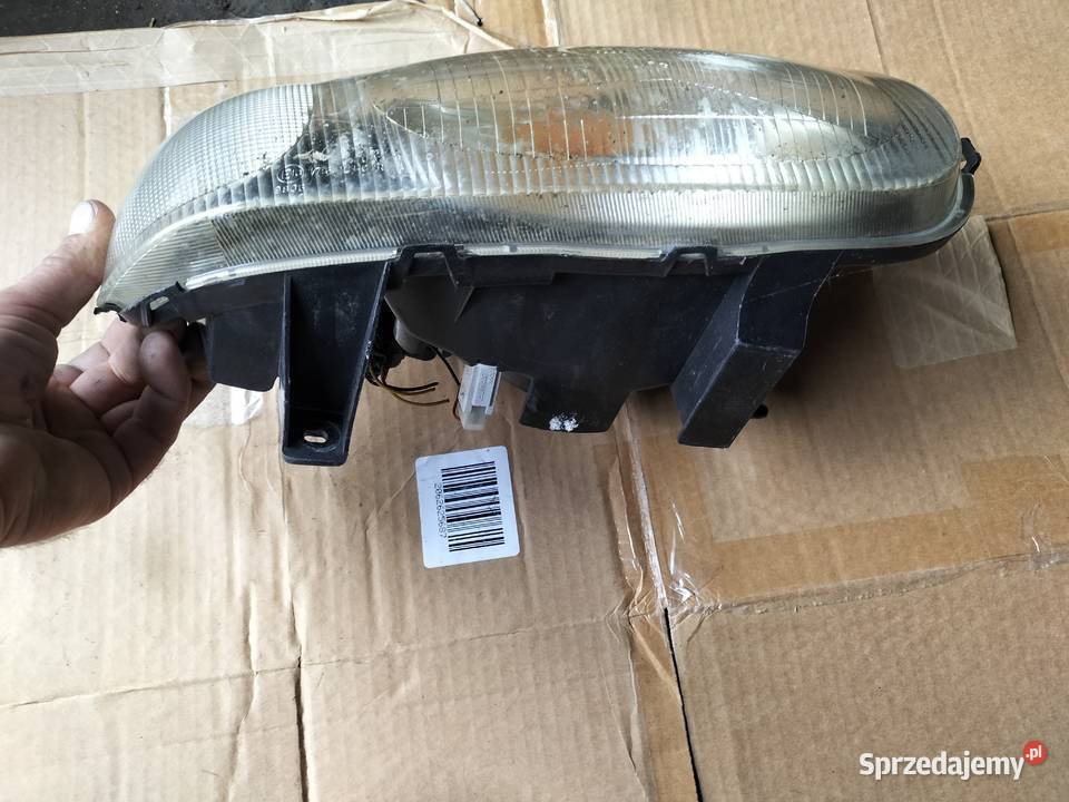 SUZUKI ALTO LAMPA PRZÓD PRZEDNIA PRAWA REFLEKTOR prawe
