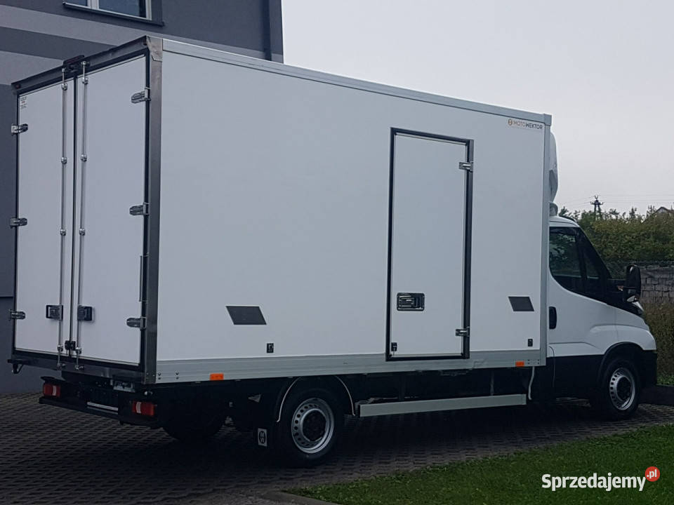 Iveco Daily KONTENER 8EP 421x223x223 KLIMA 30160 ABS Poręba sprzedam