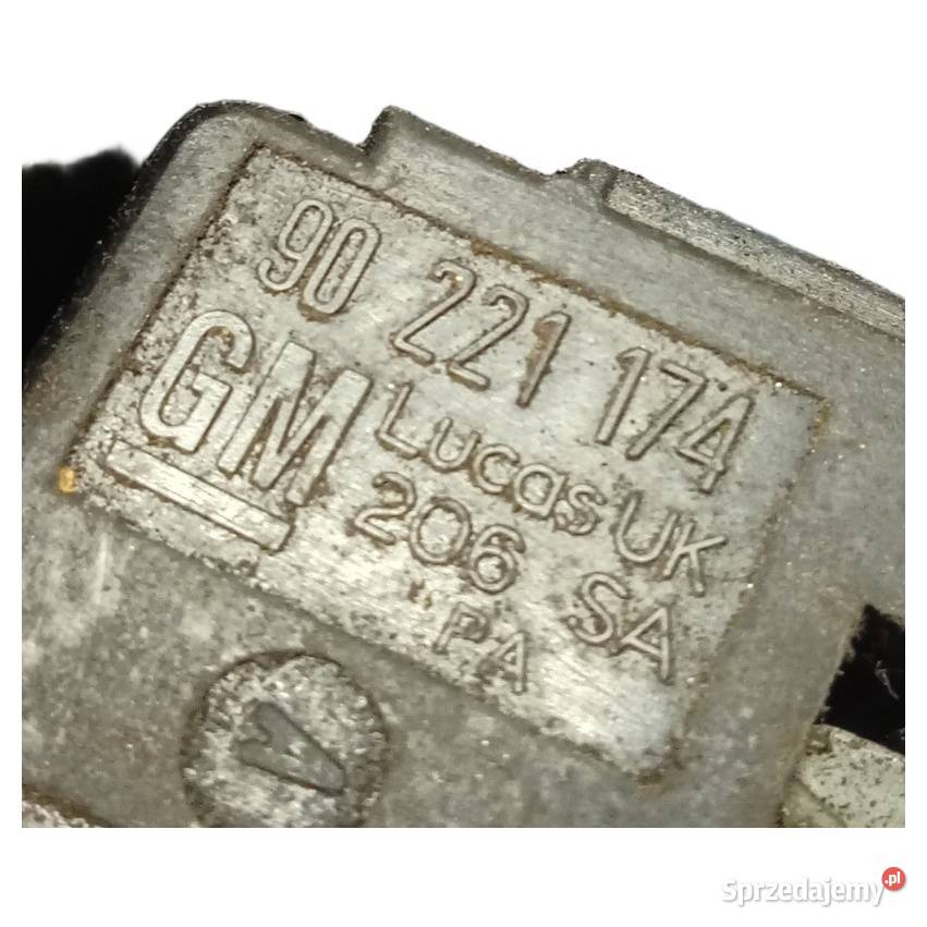 Klamka wewnętrzna drzwi dźwignia otwierania Rok produkcji 1990 Wyposażenie wnętrza