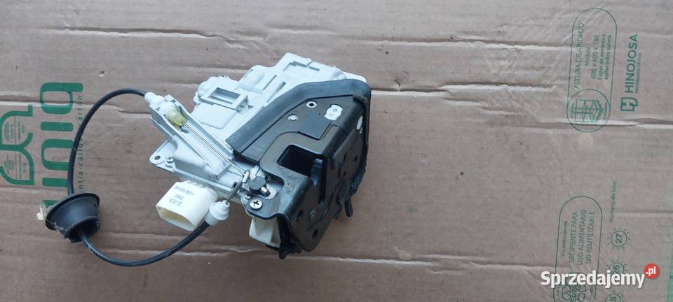 Zamek drzwi przód prawy AUDI A4 B7 7PIN Szczecin