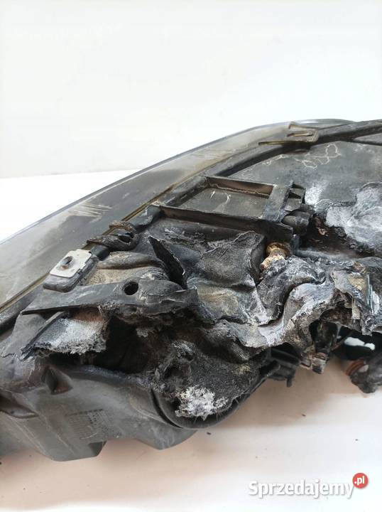 LAMPA PRZÓD PRAWA XENON EU USZKODZONA Bmw X5 II osobowe