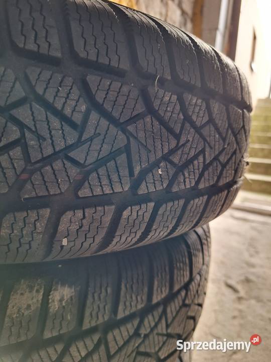 felgi stalowe z oponami zimowymi Uniroyal Winter