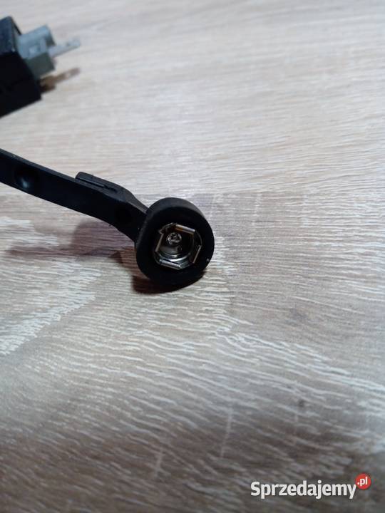WZMACNIACZ ANTENY ANTENOWY VOLVO 30732030 C30 Zduńska Wola