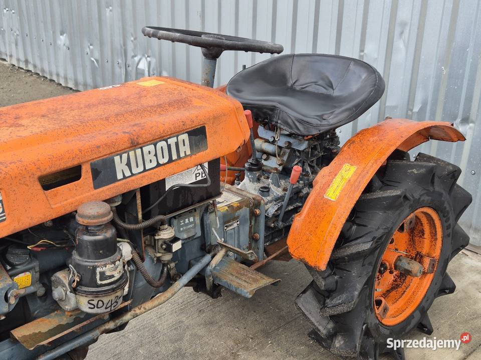Traktorek traktor KUBOTA B6000D 44 14 Skrzynia biegów Manualna Małuszyn