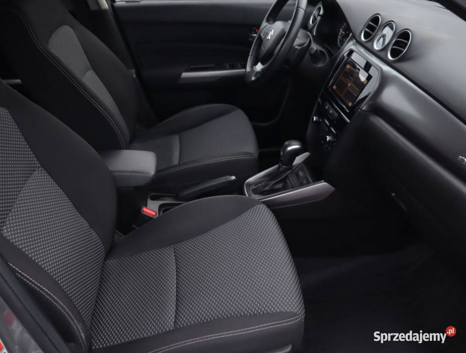 Suzuki Vitara 15 Hybrid pełny VAT Lublin