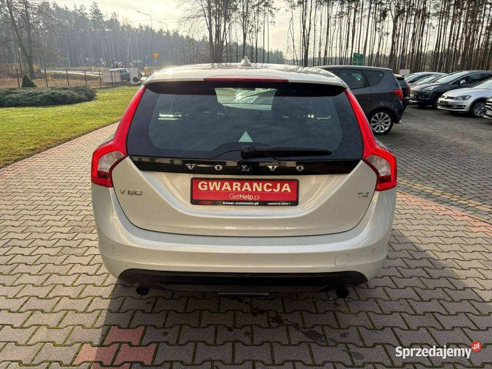 Volvo V60 T4 180 Podgrzewane fotele Hak odpinany centralny zamek Lipówki