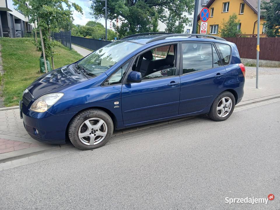 TOYOTA COROLLA VERSO 20 D4D Rok produkcji 2002 małopolskie Kraków