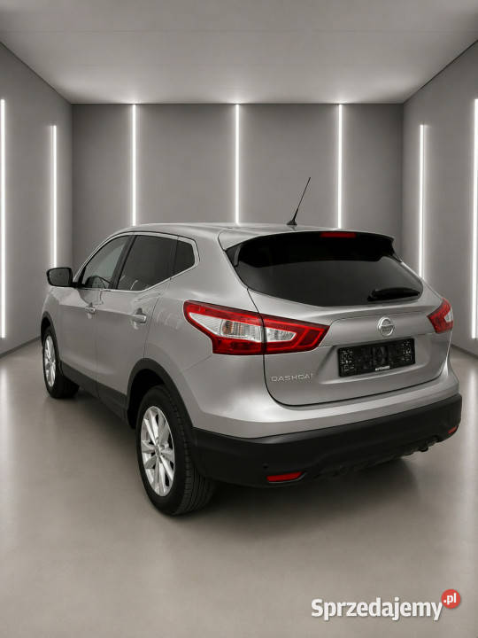 Nissan Qashqai kamera cofanianawigacjapanorama centralny zamek Żabno