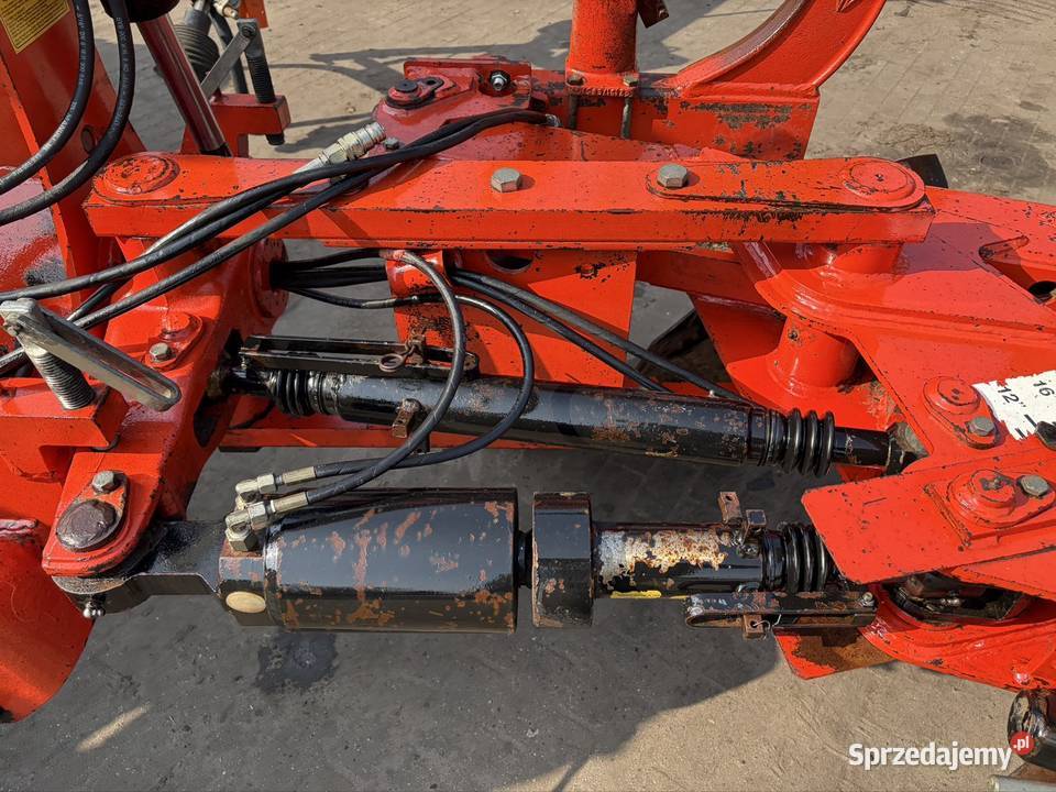Pług obrotowy 4 skibowy Gregoire Besson RWB7 Myszyniec sprzedam