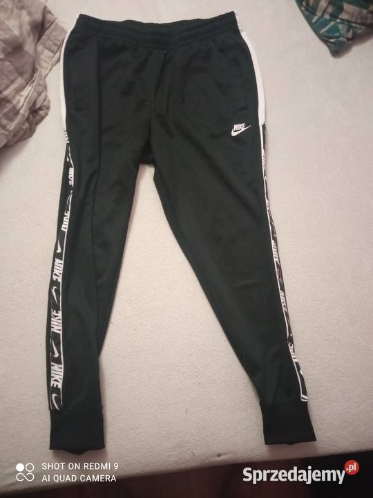 Dzień mam do sprzedania dresy z Nike ani razu w