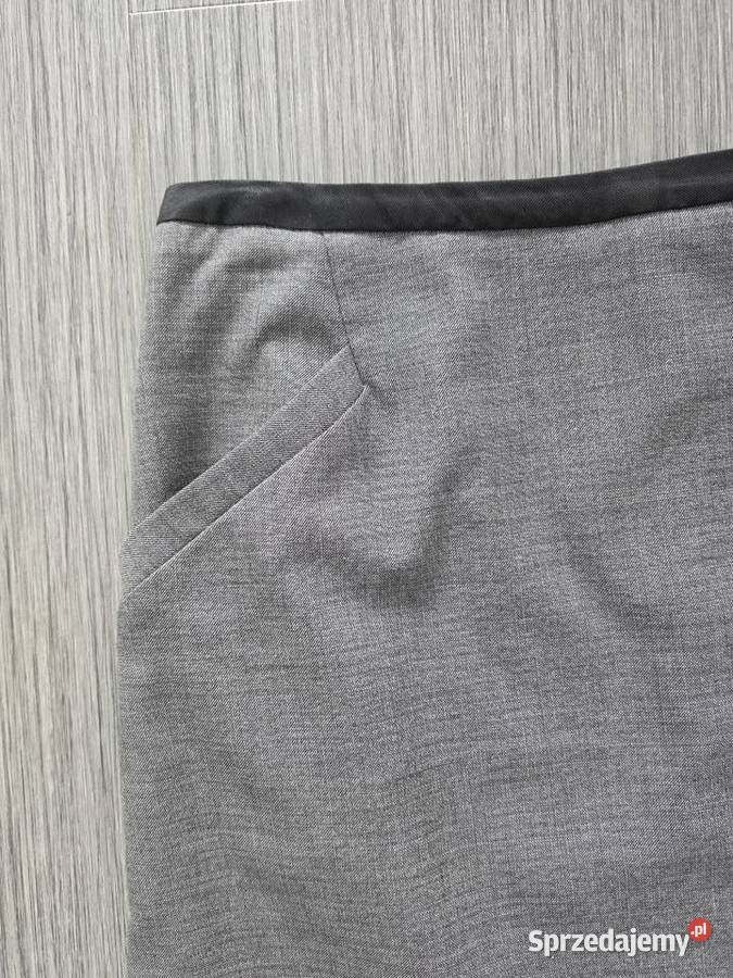 Spódnica z podszewką marki HM Nowogard