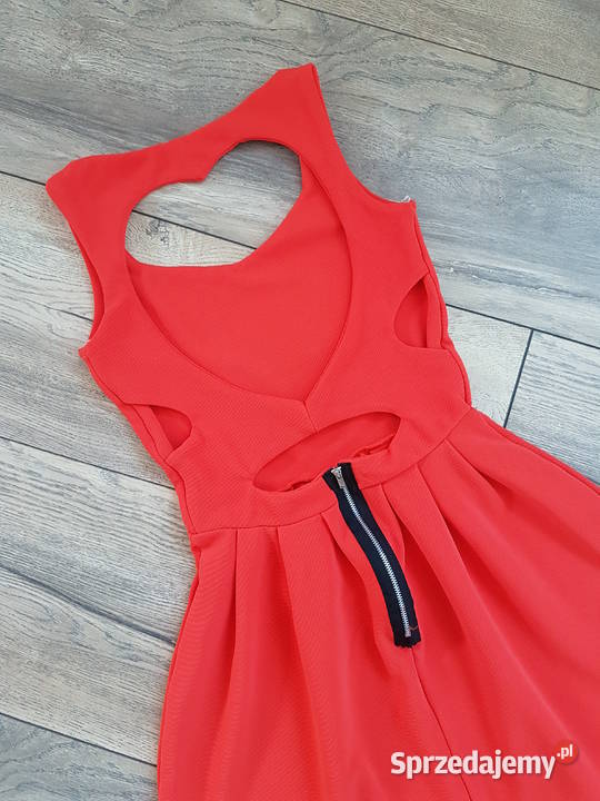 Asos Bandażowa sukienka Serce Jasło