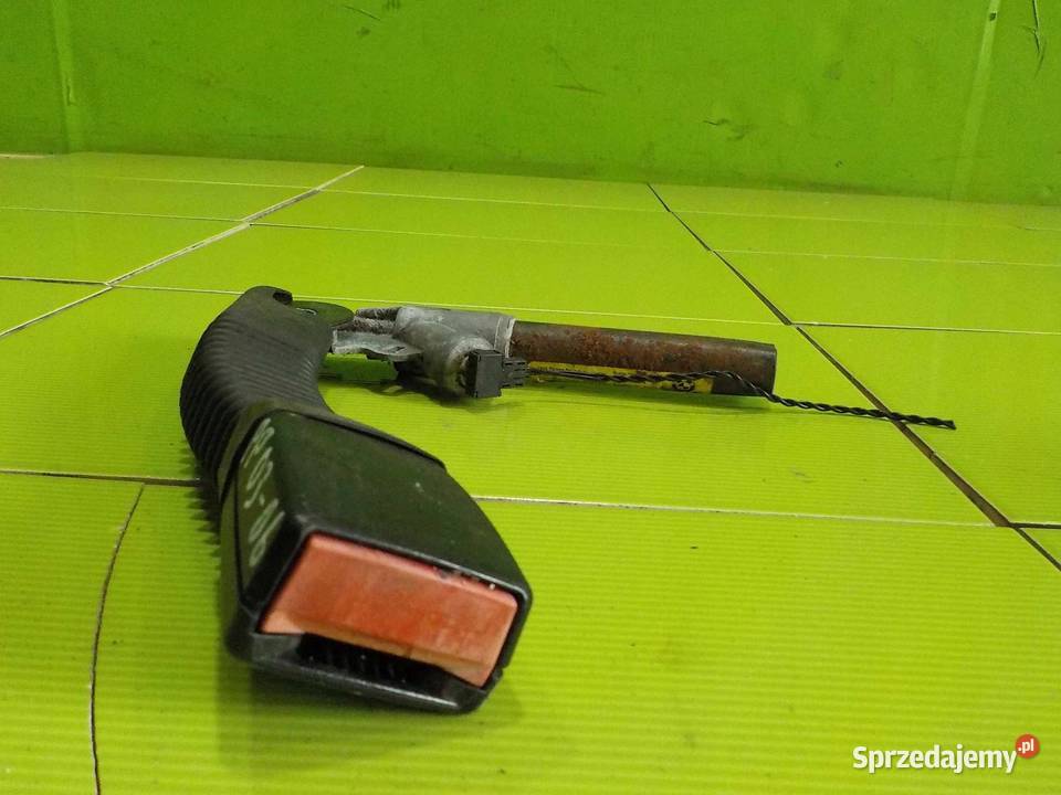 BMW E83 X3 zapinka pasa prawa przod z napinaczem mazowieckie Suków