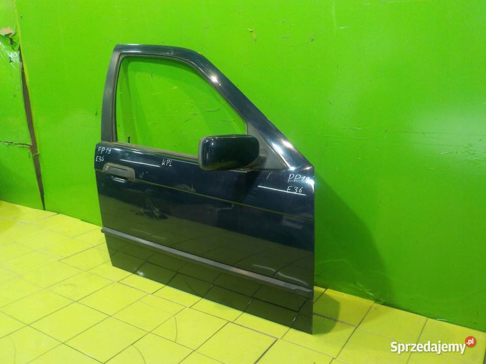 BMW 3 E36 95r 4D drzwi prawe przod kompletne