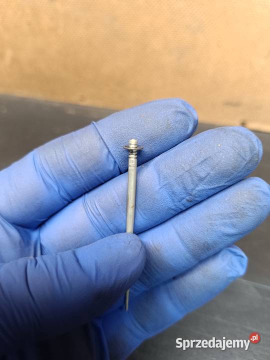 Iglica gaźnik mikuni 28 prostokątny części Gołaczewy sprzedam