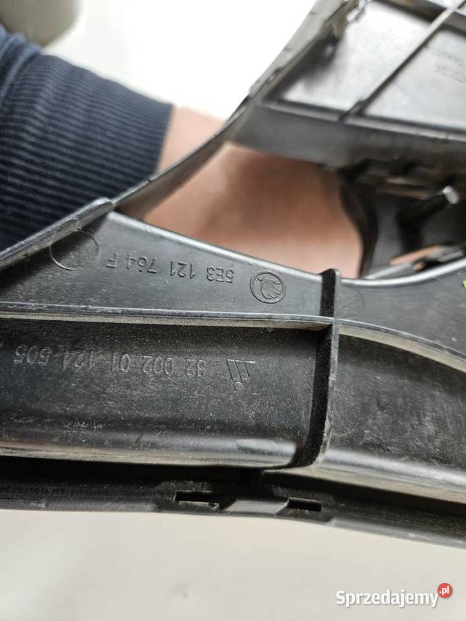 SKODA OCTAVIA IV 4 KIEROWNICA POWIETRZA PRAWA wielkopolskie Międzychód