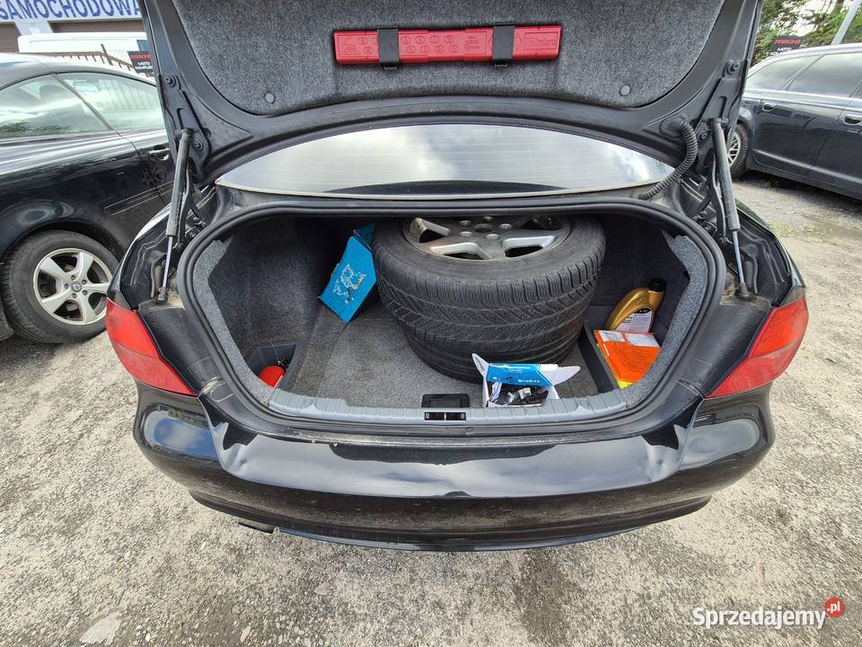 Syndyk sprzeda BMW 316i 16 Rok produkcji 2010