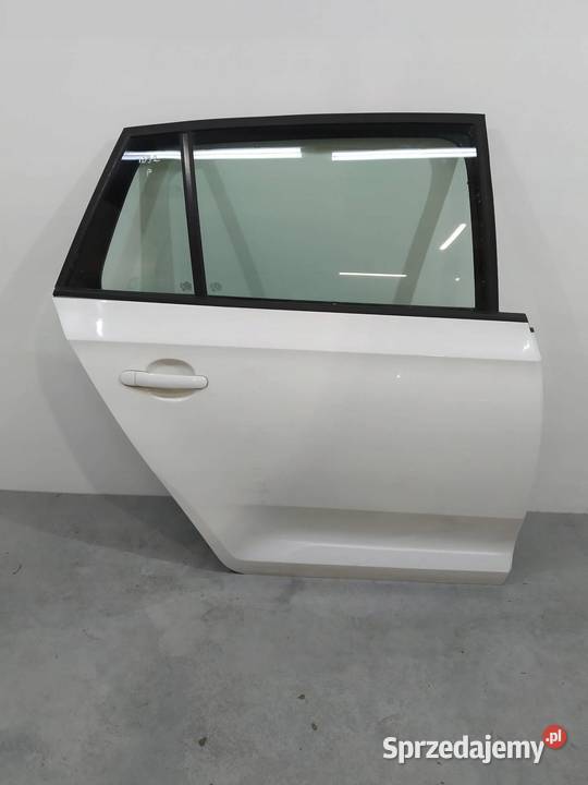 DRZWI PRAWE TYŁ KOMBI LF9E Skoda Rapid I Rok produkcji 2016